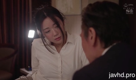lâm thị tú hoà sex Chồng bất lực nhìn ba tên tội phạm cưỡng bức vợ mình